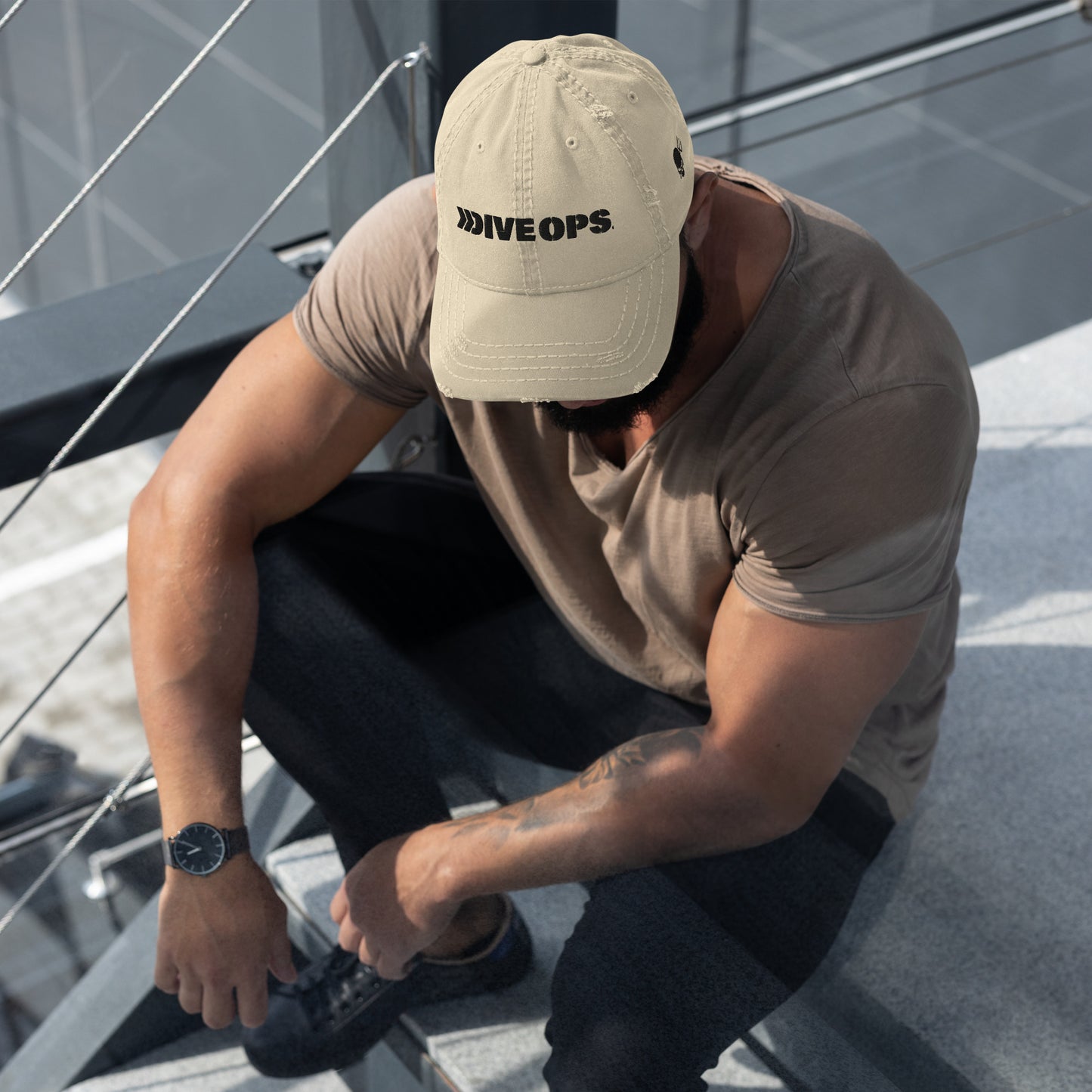 Gorra desgastada oficial de DIVE OPS®