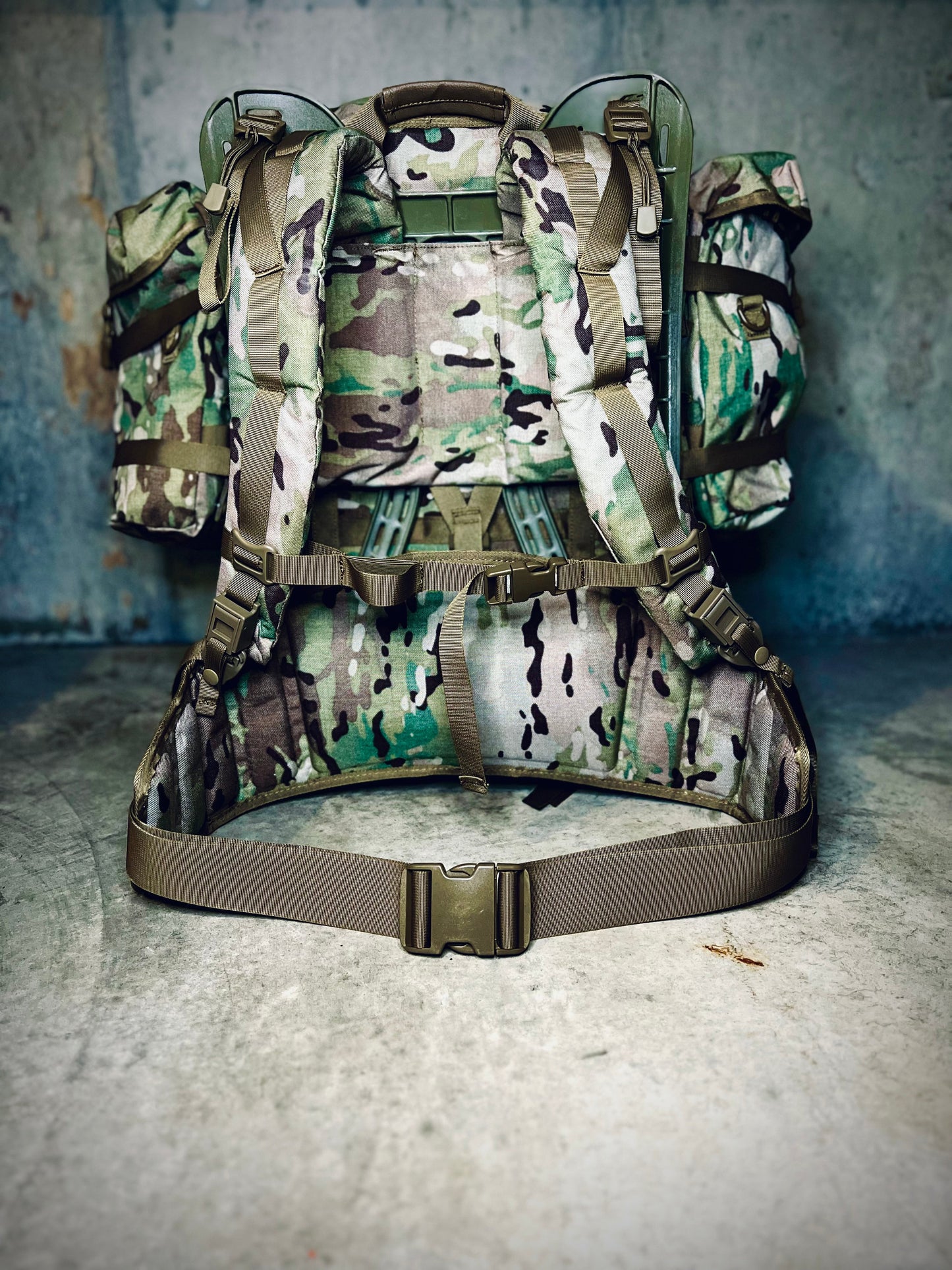 US Army MOLLE II Large Pack - Rucksack with Frame - OCP by ATACLETE